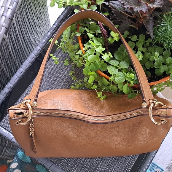 COACH Mia SaddleTan Soft Leather Shoulder Bag with Beautiful Gold Hardware EC - Picture 5 of 10